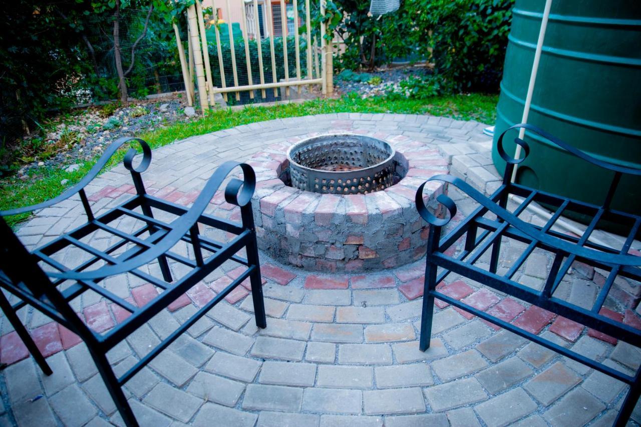 Sanctuary Aparthotel-Ac-Garden- Solar-Wi-Fi -Firepit-Park-Carport Lusaka Luaran gambar