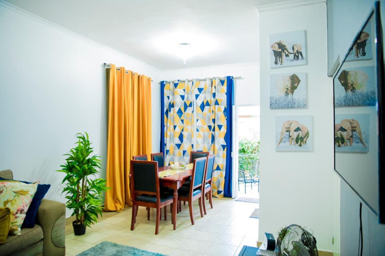 Sanctuary Aparthotel-Ac-Garden- Solar-Wi-Fi -Firepit-Park-Carport Lusaka Luaran gambar
