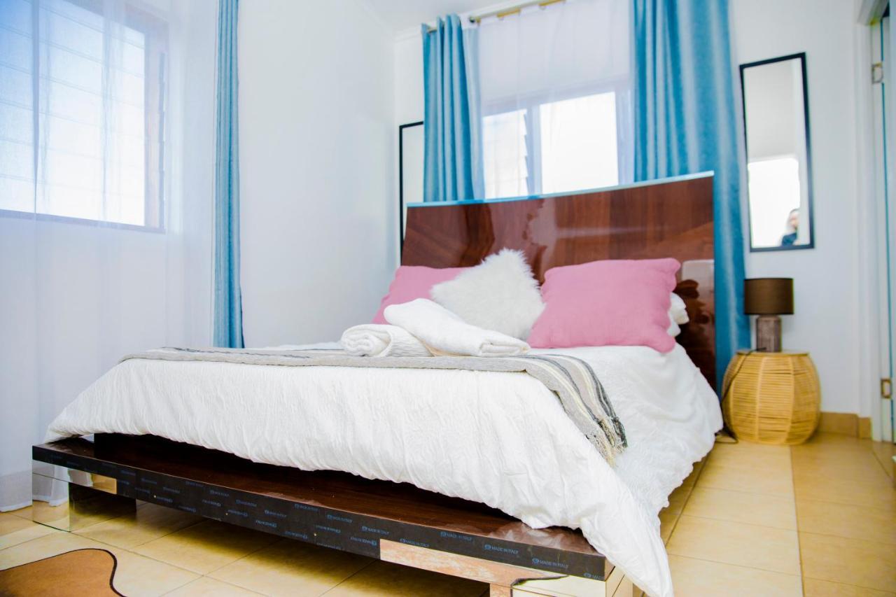 Sanctuary Aparthotel-Ac-Garden- Solar-Wi-Fi -Firepit-Park-Carport Lusaka Luaran gambar