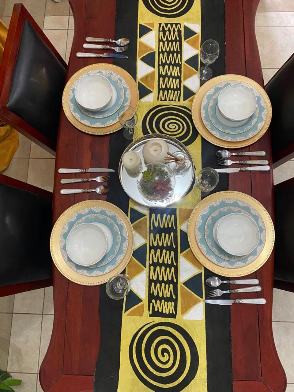 Sanctuary Aparthotel-Ac-Garden- Solar-Wi-Fi -Firepit-Park-Carport Lusaka Luaran gambar